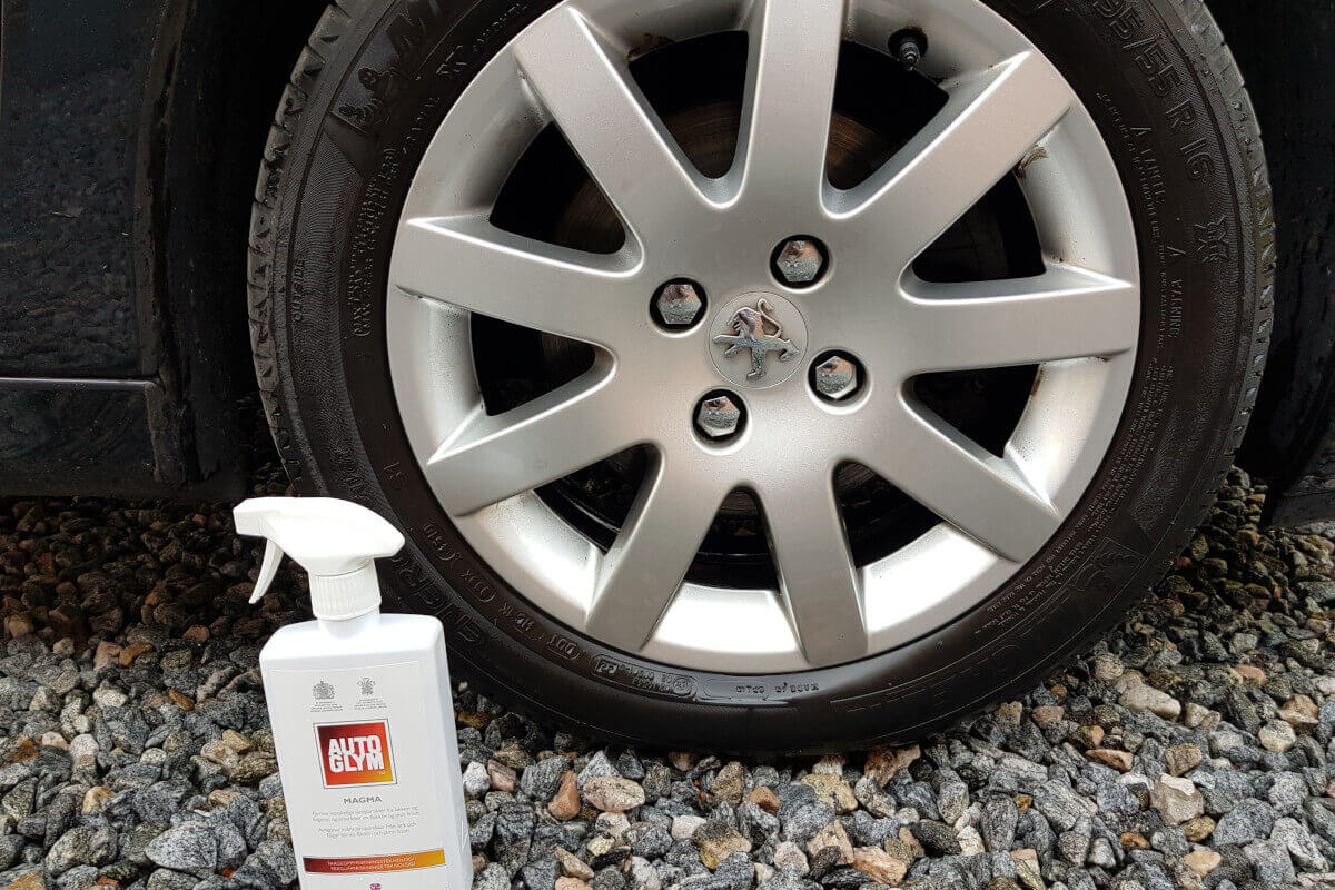 Anleitung: 5 Tipps für ein sommertaugliches Auto