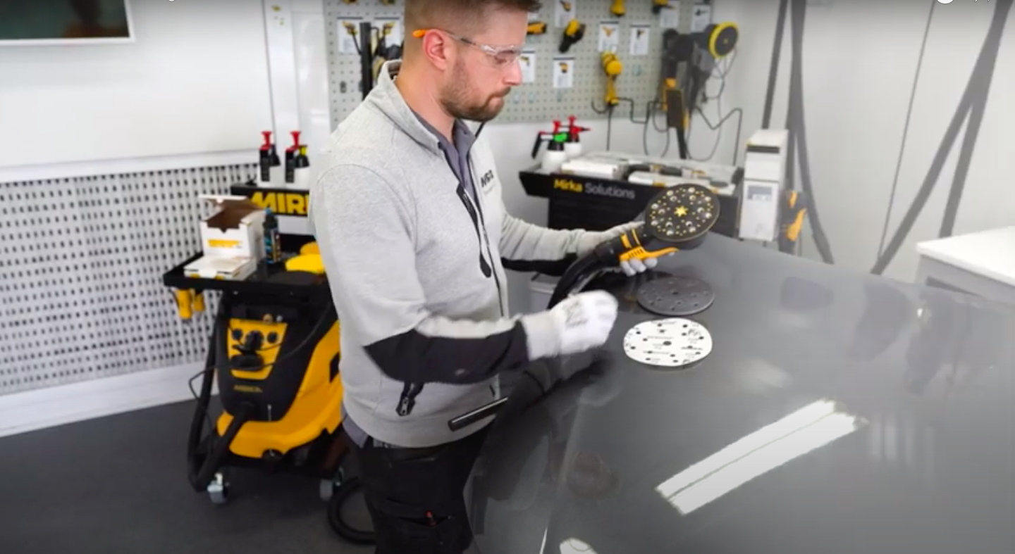 So beseitigen Sie größere Defekte und Kratzer mit Mirka